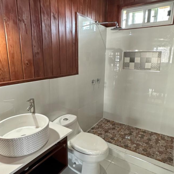 casa cabaña de madera de lujo en venta en siguatepeque honduras